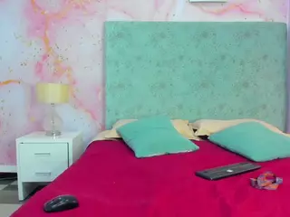 riri-brunnete's Live Sex Cam Show