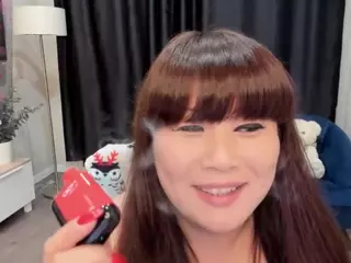 lisameoww's Live Sex Cam Show