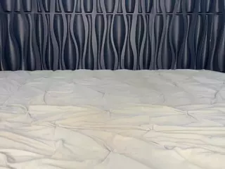 Lola Bunniii's Live Sex Cam Show