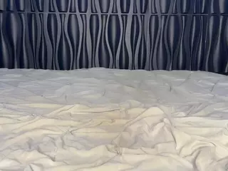 Lola Bunniii's Live Sex Cam Show