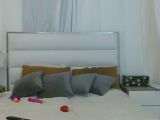 Jessica Simpsin's Live Sex Cam Show