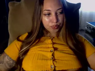 Kim YourdreamGirl's Live Sex Cam Show