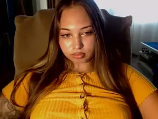 Kim YourdreamGirl's Live Sex Cam Show