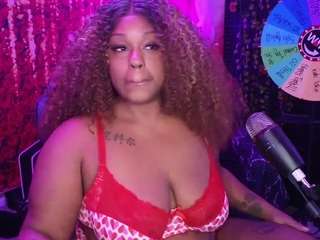 Live cam show with Queen Cherise Roze