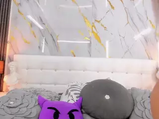 Emily Leah's Live Sex Cam Show