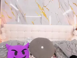 Emily Leah's Live Sex Cam Show