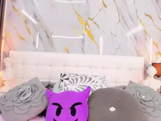Emily Leah's Live Sex Cam Show