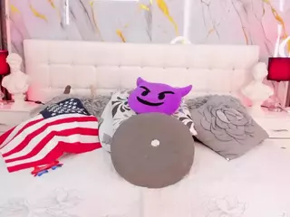 Emily Leah's Live Sex Cam Show