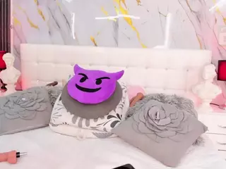 Emily Leah's Live Sex Cam Show