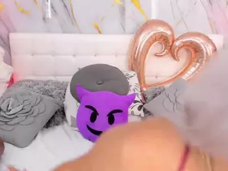 Emily Leah's Live Sex Cam Show