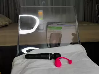 WoWCreamy's Live Sex Cam Show