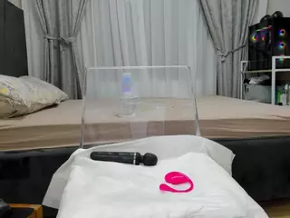 WoWCreamy's Live Sex Cam Show