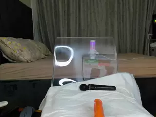 WoWCreamy's Live Sex Cam Show