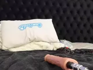 HornyLindzay's Live Sex Cam Show