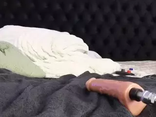 HornyLindzay's Live Sex Cam Show