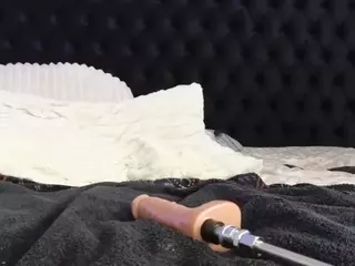 HornyLindzay's Live Sex Cam Show