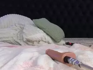 HornyLindzay's Live Sex Cam Show