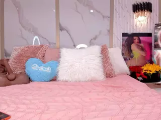Scarlett Horny's Live Sex Cam Show