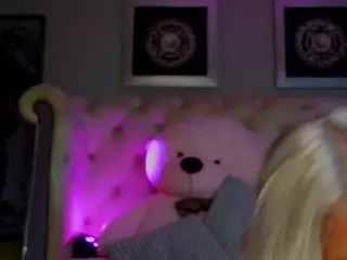 tanyamonroe's Live Sex Cam Show