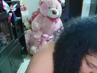 millarobertss's Live Sex Cam Show