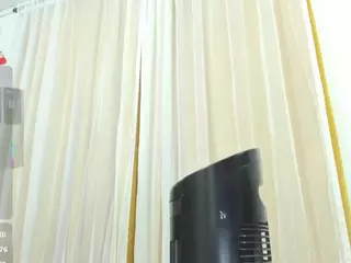 jessielinares's Live Sex Cam Show