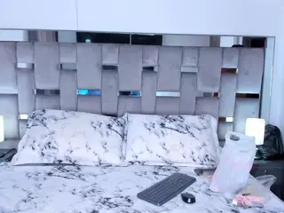 cammiila's Live Sex Cam Show