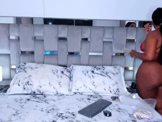 cammiila's Live Sex Cam Show
