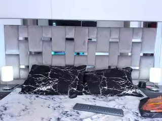 cammiila's Live Sex Cam Show