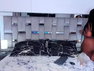 cammiila's Live Sex Cam Show