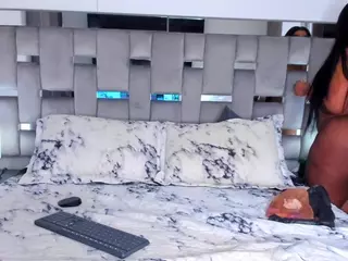 cammiila's Live Sex Cam Show