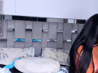 cammiila's Live Sex Cam Show
