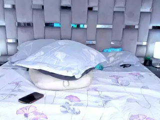 cammiila's Live Sex Cam Show