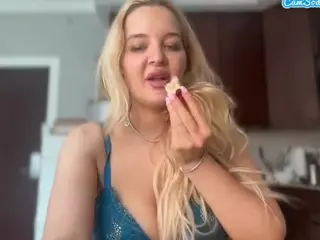 Nerdy Girl Ruby's Live Sex Cam Show