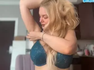 Nerdy Girl Ruby's Live Sex Cam Show
