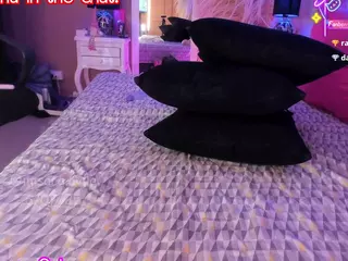 Queen S.'s Live Sex Cam Show
