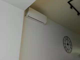 bella-sweeet's Live Sex Cam Show