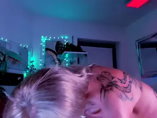 2bigass4_u's Live Sex Cam Show