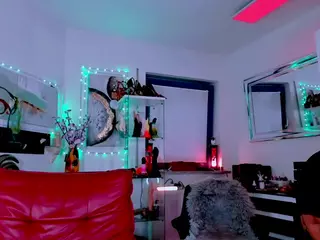 2bigass4_u's Live Sex Cam Show
