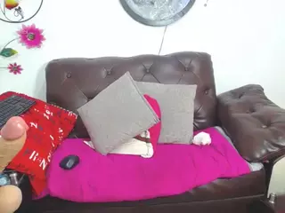 alexahotttt's Live Sex Cam Show