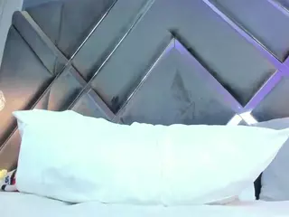 mia-evansx's Live Sex Cam Show