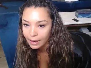 Creole Mon's Live Sex Cam Show