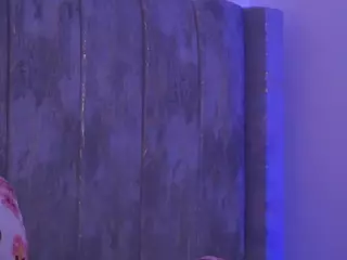 Lara Giraldo's Live Sex Cam Show