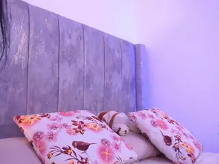 Lara Giraldo's Live Sex Cam Show