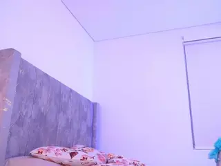 Lara Giraldo's Live Sex Cam Show
