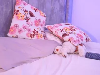 Lara Giraldo's Live Sex Cam Show