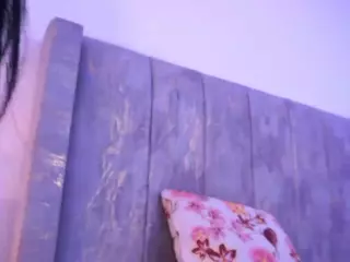 Lara Giraldo's Live Sex Cam Show