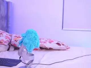 Lara Giraldo's Live Sex Cam Show