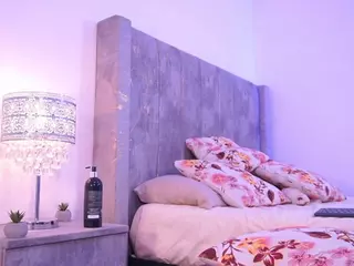 Lara Giraldo's Live Sex Cam Show