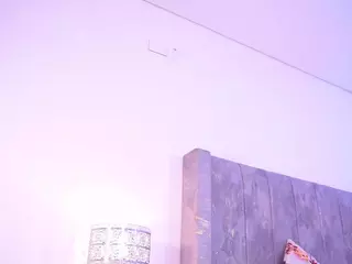 Lara Giraldo's Live Sex Cam Show