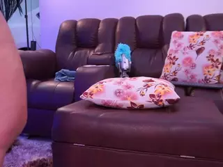 Lara Giraldo's Live Sex Cam Show